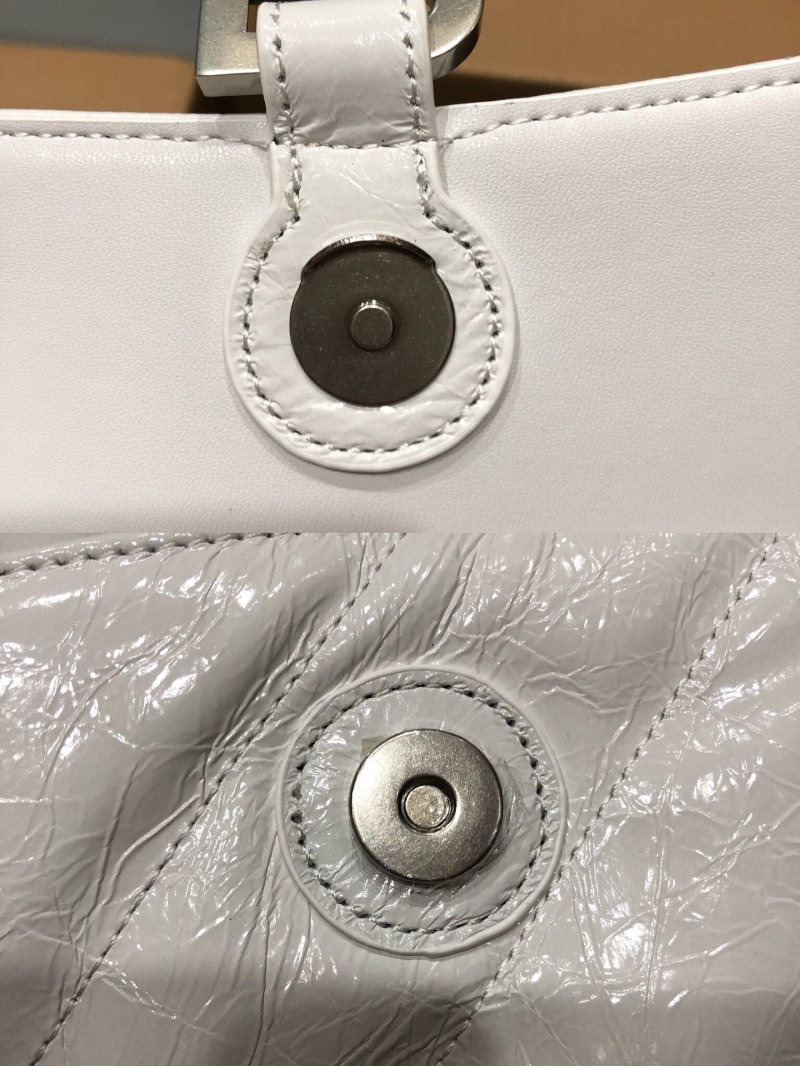 Ba1en*iaga hourglass bags